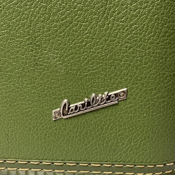 Vintage Carilite Vanity Train Case - Cosmetic Carrying Case - Picture 2 of 16